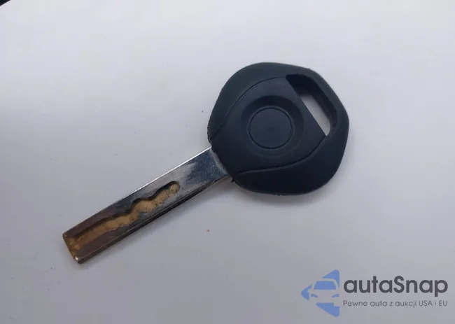 WBAEV33492KL69077: 42472256