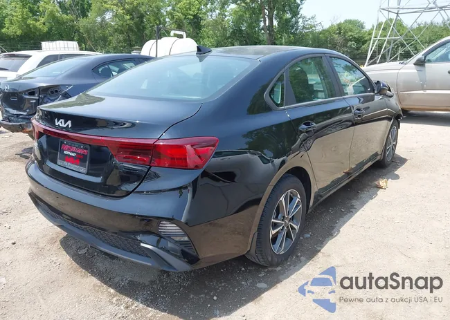 3KPF24AD8RE771047: 42471545