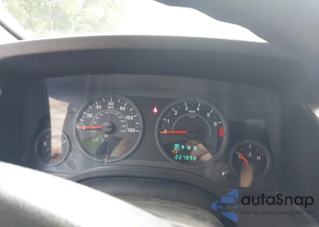 1J8FT28W28D713825: 42471636