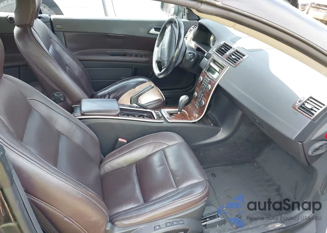 YV1672MC3BJ117889: 42472752