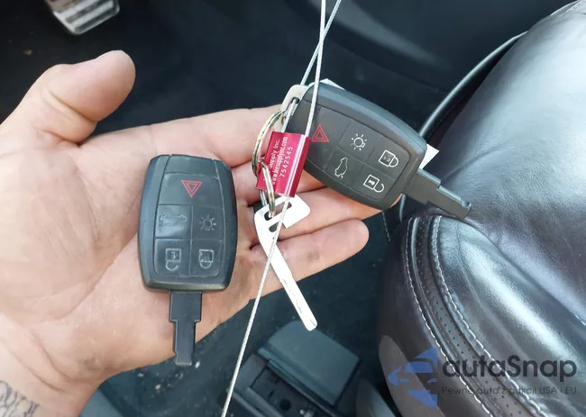 YV1672MC3BJ117889: 42472752