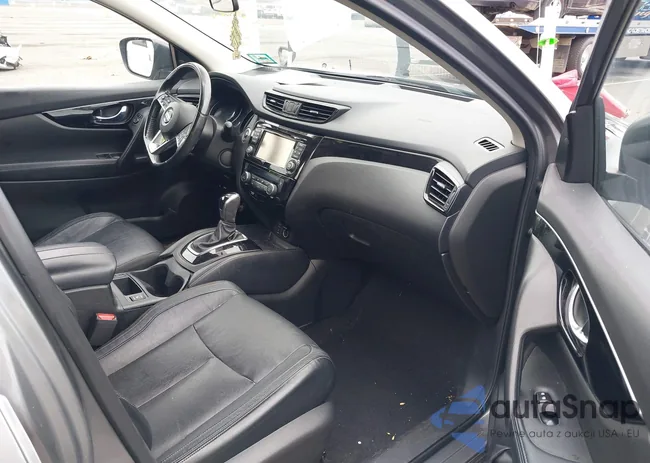 JN1BJ1CP0JW196009: 42472801