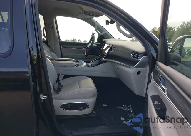 1C4SJUBPXRS126049: 42472860