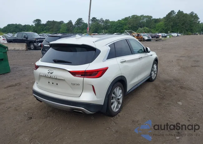 3PCAJ5M3XKF121741: 42473816