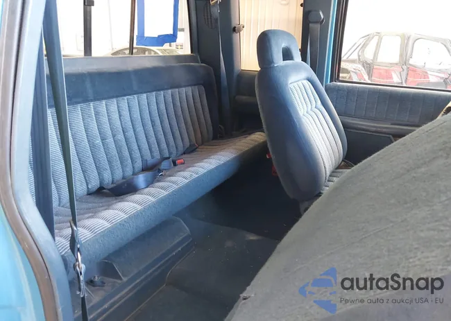 1GCHK39N3PE242677: 42474260