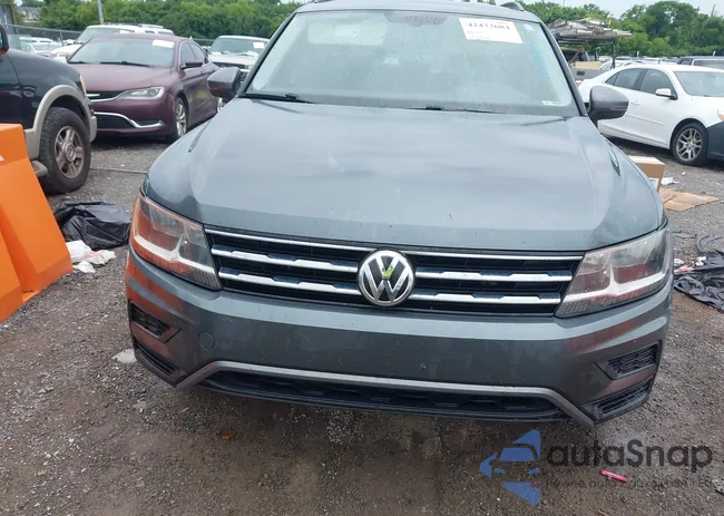 3VV2B7AX2JM132491: 42473684