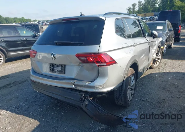 3VV1B7AX2LM103166: 42474802