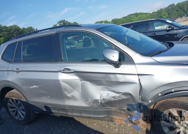 3VV1B7AX2LM103166: 42474802