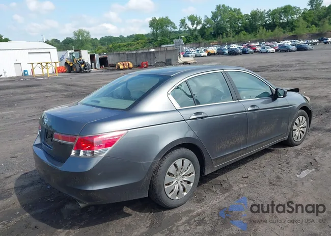 1HGCP2F37BA115683: 42475165