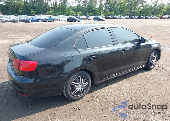 3VW2K7AJ8EM375705: 42476300