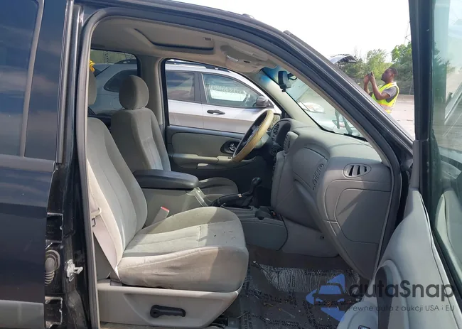 1GNDT13S852315577: 42477220