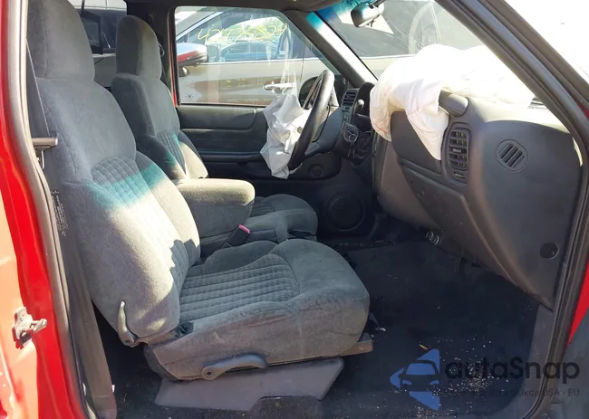 1GCCS145728190662: 42476375