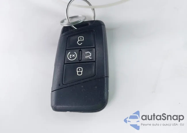 3VV3B7AX5LM071449: 42476461