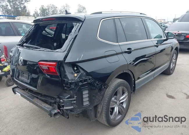 3VV3B7AX5LM071449: 42476461