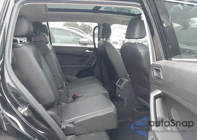 3VV3B7AX5LM071449: 42476461