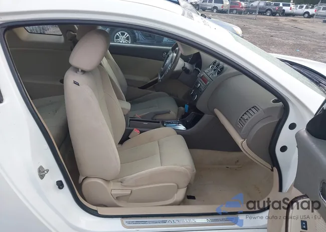 1N4AL2EP6CC118642: 42476578