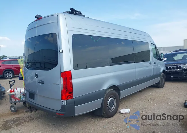 W1Z4KGHY2ST217279: 42477663