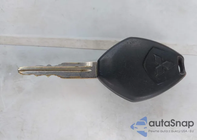 ML32A3HJ8FH055975: 42478902