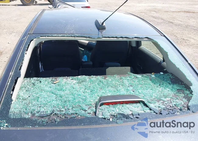 1G1PE5SB9G7193643: 42479201