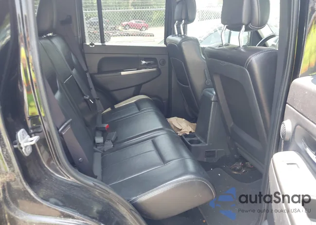 1C4PJMFK7CW198945: 42478413