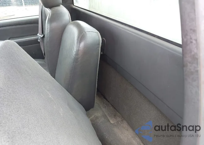 1GBHC24U06E130878: 42479742