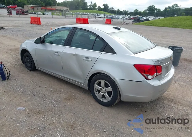 1G1PE5SB8G7121820: 42479846