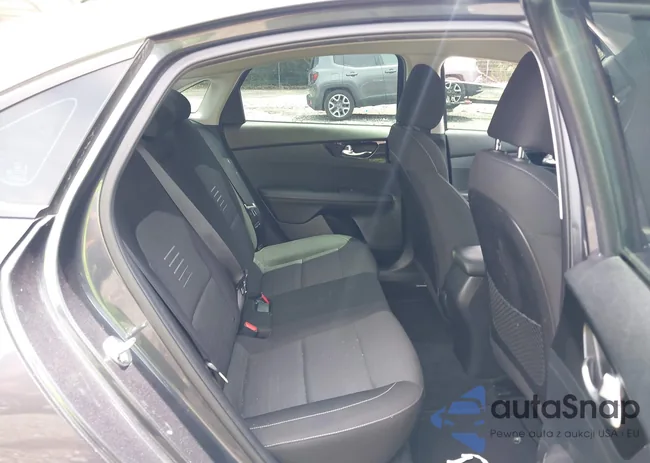 3KPF34AD8KE110556: 42480081