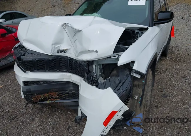 1C4RJKBG6P8719663: 42480179