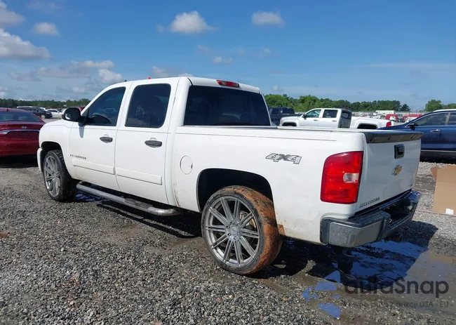 2GCEK13C071639599: 42480882