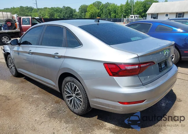 3VWC57BU4MM083018: 42480431