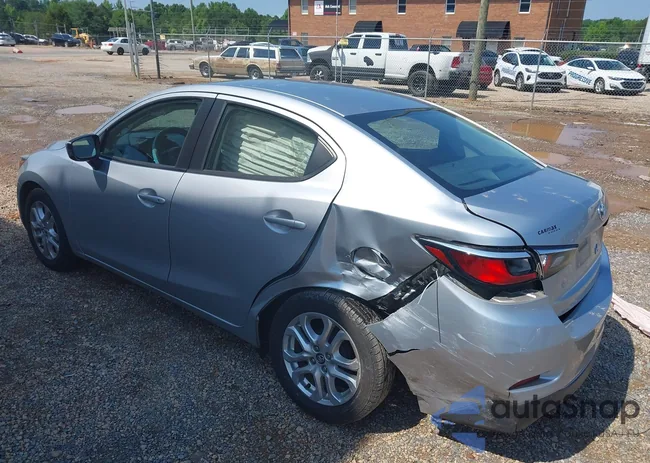 3MYDLBYV6JY333624: 42480461