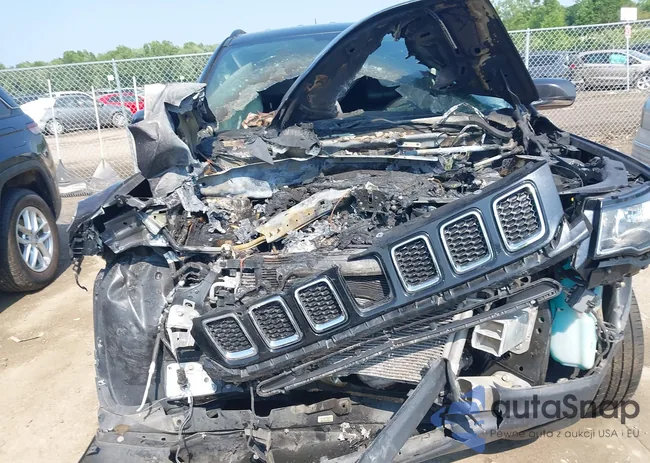 3C4NJDCBXMT599652: 42480469