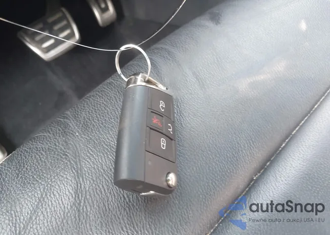 3VW6T7AUXKM034813: 42480641