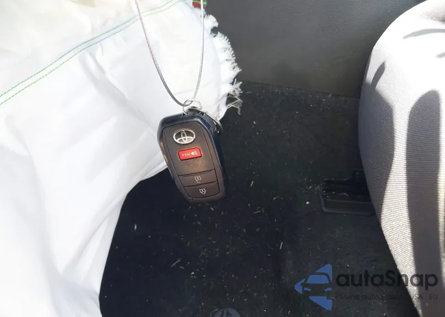 3TYLB5JN3RT045883: 42481891