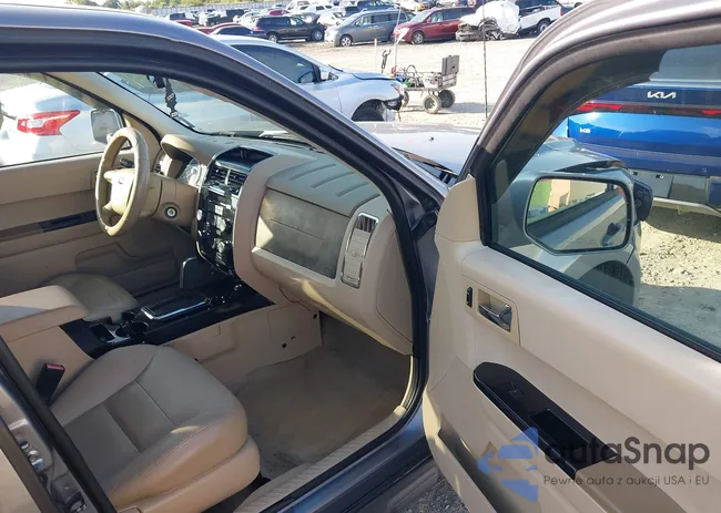 1FMCU04178KD99103: 42483000