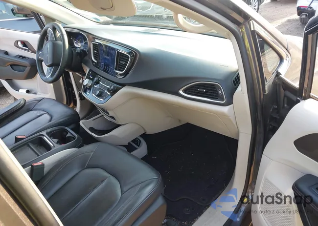 2C4RC1BG4HR796624: 42483167