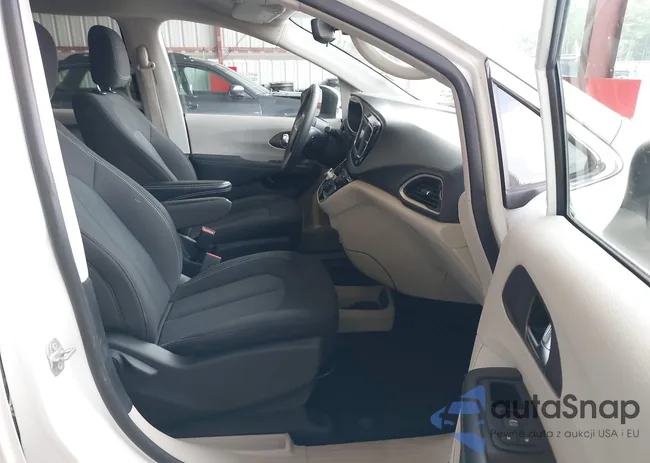 2C4RC1CG8PR535557: 42483267