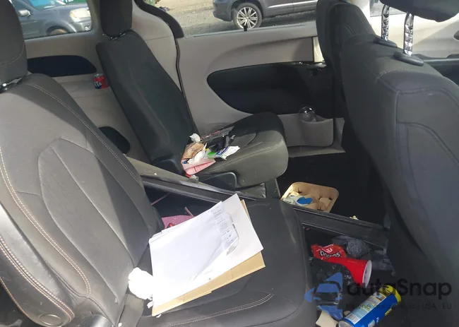 2C4RC1FG5JR117198: 42483274