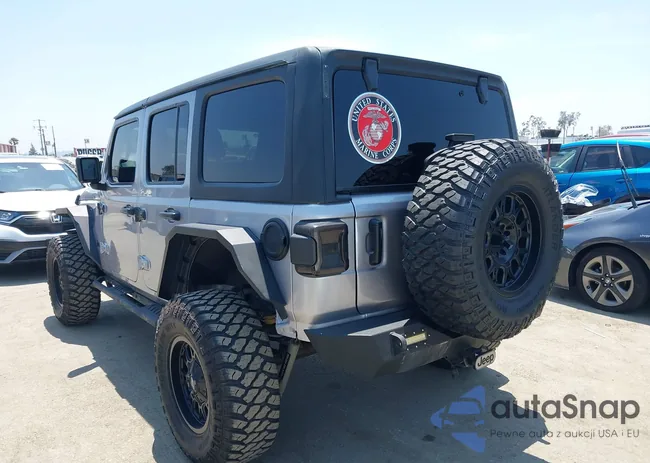 1C4HJXKN4MW672759: 42482315