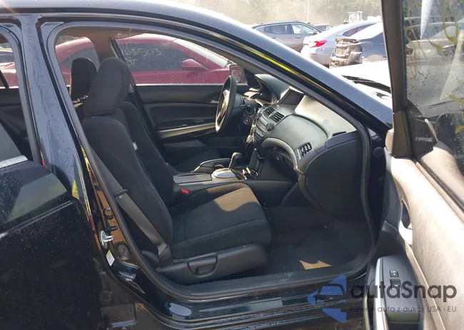 1HGCP2F72AA137480: 42483734