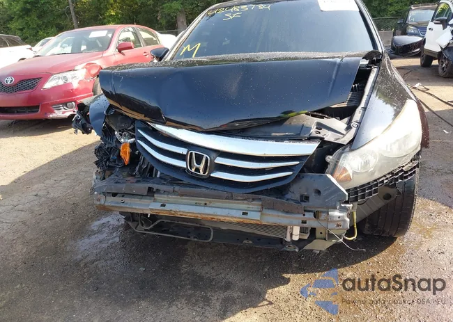 1HGCP2F72AA137480: 42483734