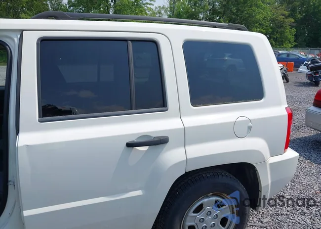 1J4FT28B69D218995: 42483899