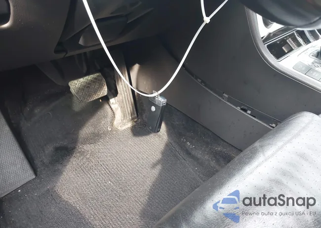 WVWEK73C48P026537: 42484177