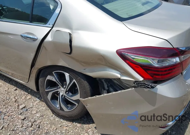 1HGCR2F38HA016292: 42483351