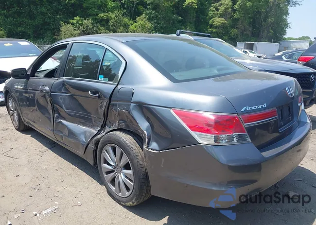 1HGCP2F77CA117664: 42483663