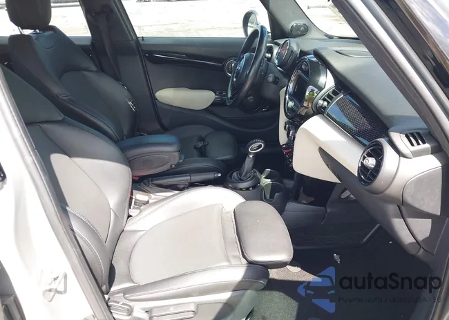 WMWXU3C55J2F51056: 42484892