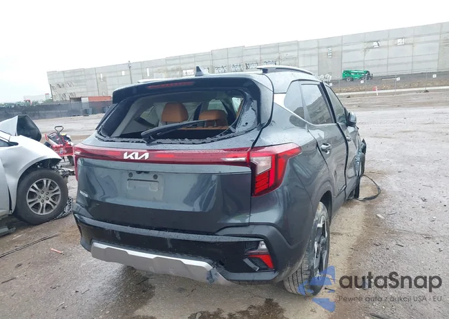 KNDER2AA0R7628546: 42484377