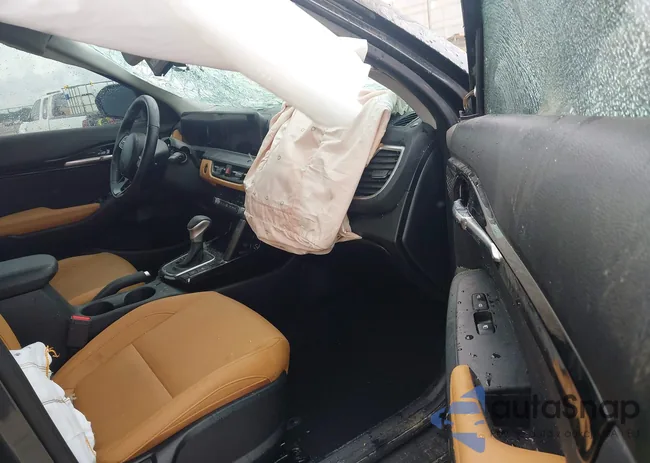 KNDER2AA0R7628546: 42484377