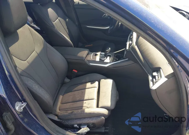 3MW5R7J01L8B09898: 42484534