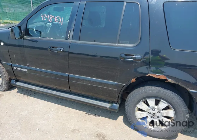 4M2EU47E28UJ03065: 42484641